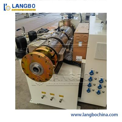Wasserleitungs-PVC-Doppelschneckenextruder, Steuerungs-Plastikverdrängungs-Maschine