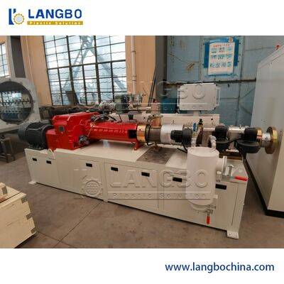Wasserleitungs-PVC-Doppelschneckenextruder, Steuerungs-Plastikverdrängungs-Maschine
