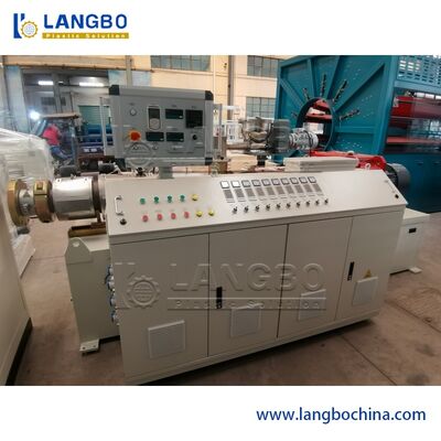 Wasserleitungs-PVC-Doppelschneckenextruder, Steuerungs-Plastikverdrängungs-Maschine