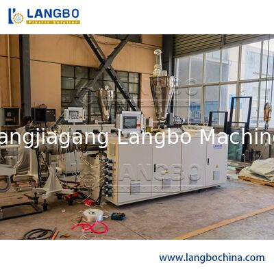 CER Zertifikat PVC-Profil-Verdrängungs-Linie mit konischer Leistungsstärke des Doppelschneckenextruder-37KW