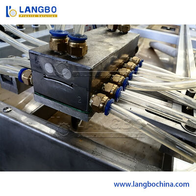 Doppelfarbige Co-Extrusions-Polycarbonat (PC) /PMMA/LED-Lichtlampen-/Rohrabdeckung/PS-Bilderrahmen-Formteilprofil-Extrusions-Herstellungsmaschine