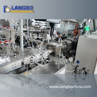 PVC-Profil-Extrusionslinie. Feine Kontrolle geeignet für verschiedene Anwendungen