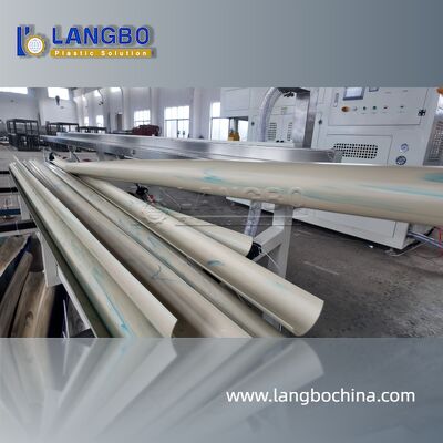 PVC-Profil-Extrusionslinie. Feine Kontrolle geeignet für verschiedene Anwendungen