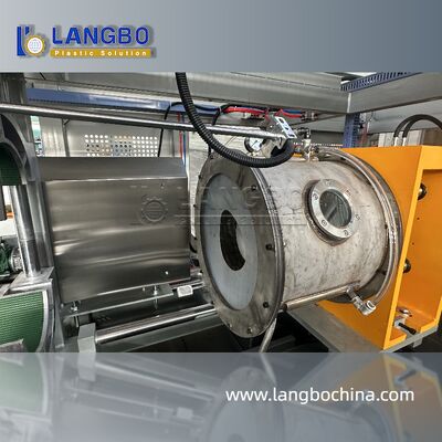 Rohrklangmaschine. Einheitliche Heizung, konsistente Steckdose.