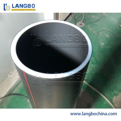 PE-Rohr-Extruder -- automatisches Zuführungssystem -- hochpräzise Schraube für einheitliches Mischen