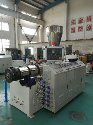 Kunststoffrohr-Fertigungsstraße UPVC 1200mm, PVC-Rohr-Extruder