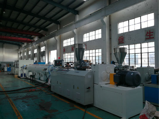 Volle automatische PVC-Rohr-Verdrängungs-Linie, Rohr-Produktions-Maschine 80KW 250KG