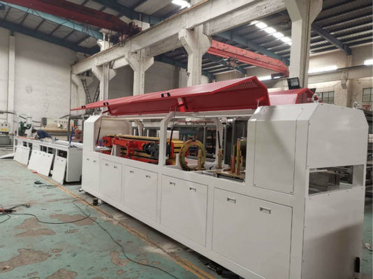 CER Zertifikat PVC-Schaum-Brett-Verdrängungs-Linie Gremiums-Extruder für Profil-Produkt