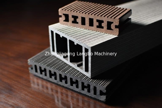 Hochleistungsmaschine für die Extrusion von Holz-Plastik-WPC-Deckingprofilen