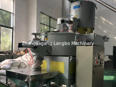 Innen- und Außendekoration WPC-Flutenplattenmachmaschine WPC-Wandplatten-Extrusionslinie-Machine