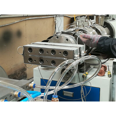 Motor Power vollautomatische PVC-Produktionslinie für die Extrusion von Kunststoffprofilen für erstklassige Produktion